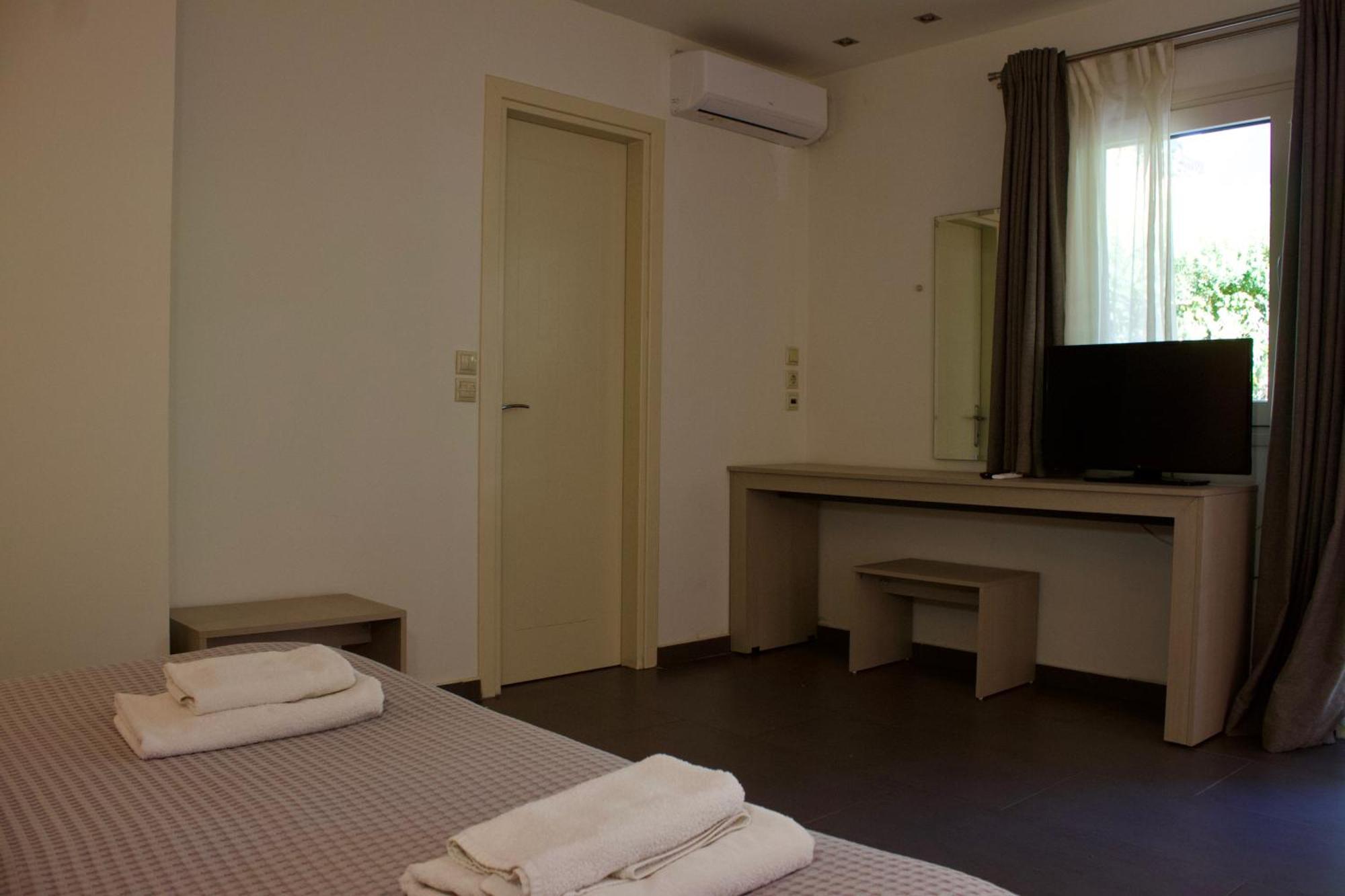 Makris Yialos Apartments Lassi  Extérieur photo